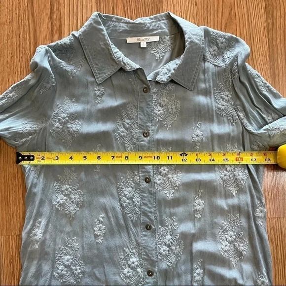 MISS ME Size Small Roll-tab Floral Embroidered BOHO Button Shirt Ruffled Blue - Picture 7 of 10